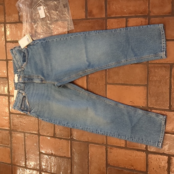 H&M Denim - NWT H&M Mom Jeans- 10